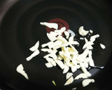 ちぢみほうれん草と豚こまニンニク炒め♪作り方2写真