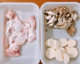 ご飯進む！鶏肉と長芋と舞茸のガリバタ醤油作り方1写真