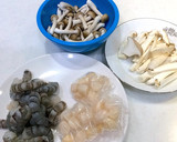 魚介類ときのこのバターじょうゆ炒め♬作り方1写真