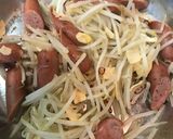 萌やしとウィンナーのペペロンチーノ炒め作り方8写真