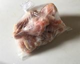 調味料は二つ♡鶏手羽元のスープ作り方1写真