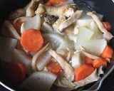 調味料は二つ♡鶏手羽元のスープ作り方10写真
