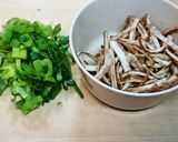 鶏むね肉とごぼうのガーリック醤油炒め作り方2写真
