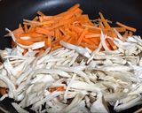 弁当♡作り置き♡人参とエリンギのきんぴら作り方1写真