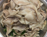 豚トロとキャベツの甘辛花椒粉炒め作り方2写真