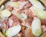 鶏もも肉と白菜＆長ネギの赤味噌煮込み鍋作り方3写真