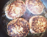 煮込みハンバーグ♪デミグラス缶使用作り方7写真