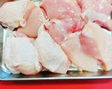 簡単ヘルシー♡鶏肉とスナップえんどう炒め作り方1写真