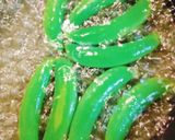 簡単ヘルシー♡鶏肉とスナップえんどう炒め作り方3写真