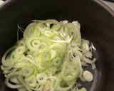 長ネギと豚バラの味噌汁作り方4写真