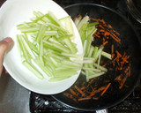 搾菜ひじきセロリ炒め♪簡単野菜炒め作り方7写真