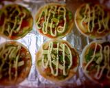 チーズを中に!!餃子の皮でイケるミニピザ作り方4写真