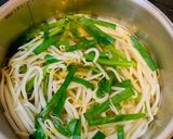 簡単!塩醤油のニラ玉スープ作り方4写真