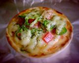 チーズを中に!!餃子の皮でイケるミニピザ作り方5写真