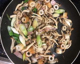 しめじとちくわのかつおつゆ炒め作り方3写真