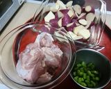 サツマイモと鶏もも肉の甘辛炒め作り方1写真