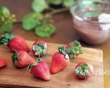 綺麗になれちゃう『苺のチョコレート掛け』作り方3写真