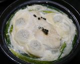 簡単！湯葉ほろほろ鶏鍋☆黒胡椒風味作り方6写真