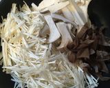 簡単旨味！きのこのマヨぽん炒め作り方1写真