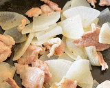 減塩！薄切り大根と豚バラ肉の炒め煮♪作り方3写真