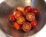 オリーブオイルで楽しむ♪トマトサラダ作り方2写真