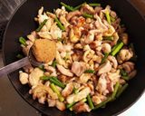 ご飯が進む♪鶏肉とニンニクの芽の味噌炒め作り方4写真