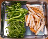 ピーマンとさつま揚げの大葉塩昆布和え🤤作り方1写真