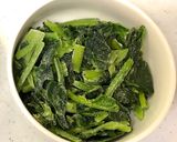 【コンビニ食材】ほうれん草のココット作り方1写真