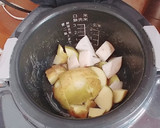 【出稼ぎメシ】じゃがと鶏の炊飯器煮込み作り方1写真