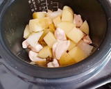 【出稼ぎメシ】じゃがと鶏の炊飯器煮込み作り方3写真