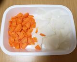 作り置きに！大根と人参のさっぱり醤油漬け作り方1写真
