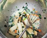 野菜たっぷり。卵焼き器でパン耳キッシュ作り方3写真