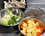 きのこセットで贅沢・栄養満点!簡単な豚汁作り方2写真