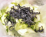 レタスと塩昆布と焼き海苔を和えただけっ！作り方2写真