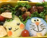 ピカチュウ&ドラえもん キャラ弁作り方2写真