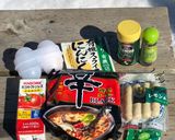 【山ごはん】トマトチーズ辛ラーメン作り方1写真
