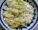 薬味たっぷり！最強ミンチチャーハン♪作り方1写真