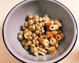 簡単!しめじ×ちくわの食べラーマヨ炒め作り方1写真