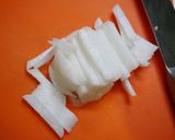 簡単！牡蠣と大根のお味噌汁作り方1写真