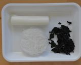 湯戻し不要♪さっぱりワカメと春雨スープ作り方1写真