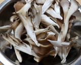 舞茸のバター炒め作り方1写真