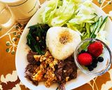 懐かし味牛肉卵とほうれん草の簡単プレート作り方3写真