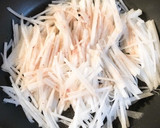 サバ缶で♪さばと大根の簡単煮☆作り方2写真