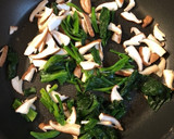 副菜に♪ほうれん草としいたけの卵炒め☆作り方2写真