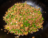 豚挽肉とニンニクの芽炒め丼作り方8写真