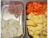 調味料はたったの2つ！絶品肉じゃが作り方1写真