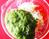 海藻麺の彩り野菜とめかぶ和え作り方6写真