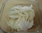鮭中骨缶と玉ねぎのレンジ蒸し作り方3写真