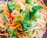 ブロッコリーのペペロンチーノ風焼きそば作り方6写真