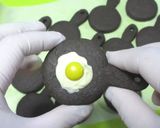 友チョコに♪目玉焼きチョコクッキー作り方12写真